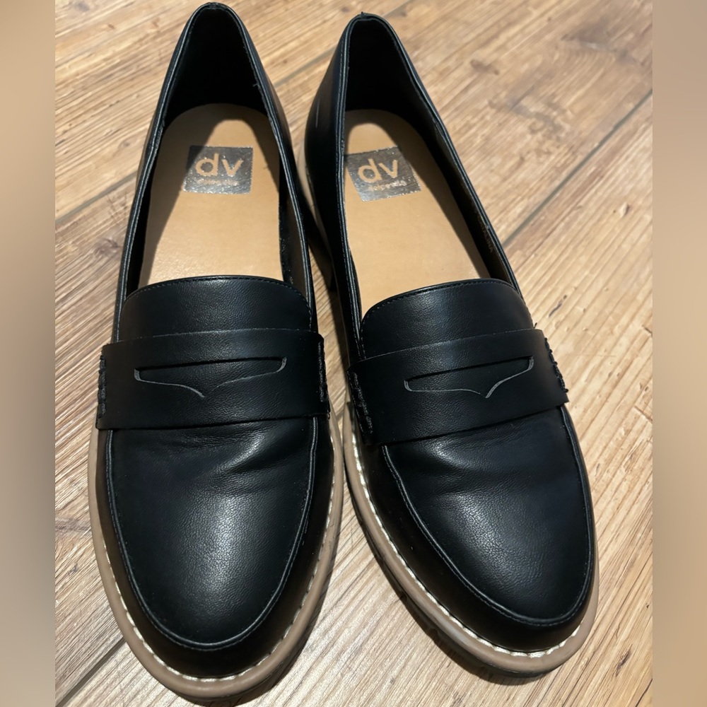 🌿Loafers🌿 - Picture 3 of 5